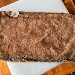 Faux coyote fur pillow cover, 27x15
